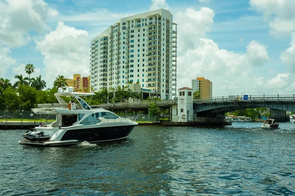 Miami Florida Usa July 2018 Scenic Miami River Cityscape Boats — Stock Photo, Image