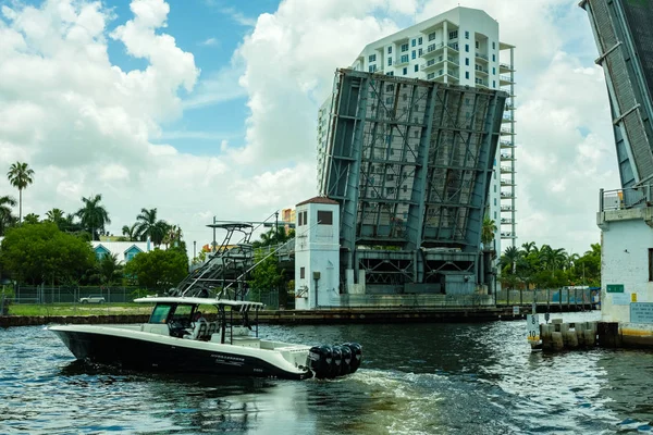 Miami Florida Abd Temmuz 2018 Doğal Miami River Cityscape Tarafından — Stok fotoğraf