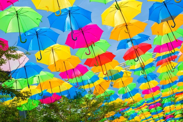Belle Exposition Parasols Suspendus Colorés Sur Une Place Extérieure Miami — Photo