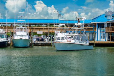 Islamorada, Florida Amerika Birleşik Devletleri - 18 Eylül 2018: The Whale liman Marina popüler bir turizm için kiralık yat güzel Florida Keys Balık tutma gezileri için olan.