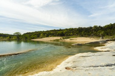 Texas Hill Country Pedernales Falls'ta doğal güzelliği.