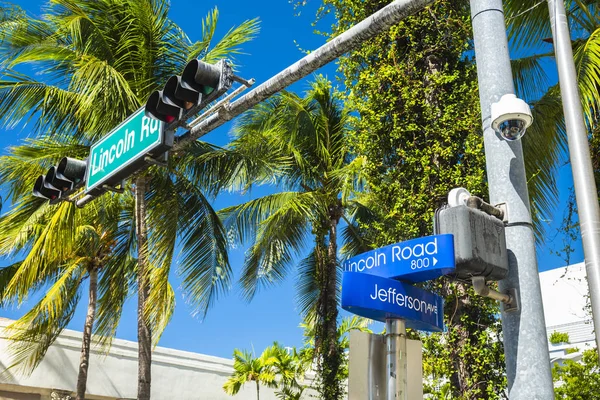 Vista Señal Paisaje Urbano Miami Beach Largo Del Popular Lincoln — Foto de Stock