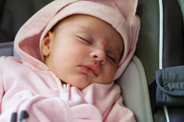 Bonito Dois Meses Idade Bebê Menina Dormindo Retrato — Fotografia de Stock