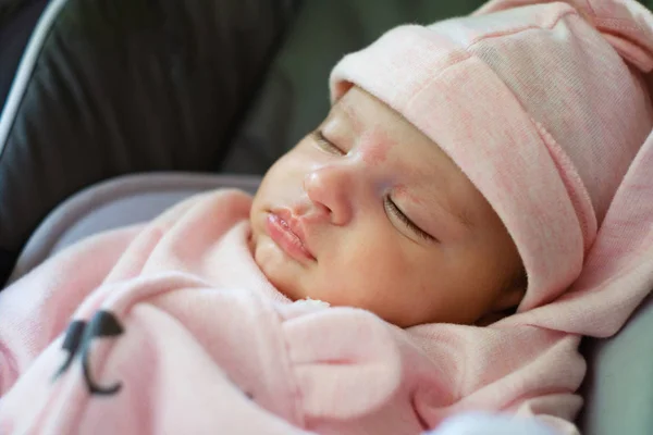 Bonito Dois Meses Idade Bebê Menina Dormindo Retrato — Fotografia de Stock