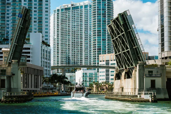 Downtown Miami River — Stock Photo, Image