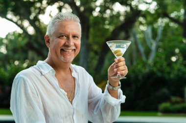 Yakışıklı orta yaş erkek