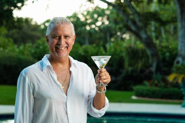 Yakışıklı orta yaş erkek