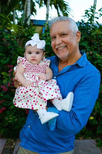 Grandfather and Baby Granddaughter — Stock Photo, Image