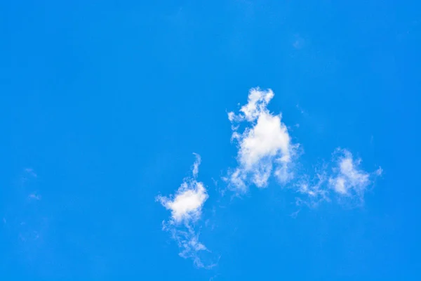 Moln Den Blå Himlen — Stockfoto