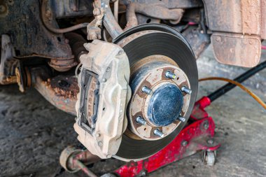 Garajdaki disk freninin kapanışı