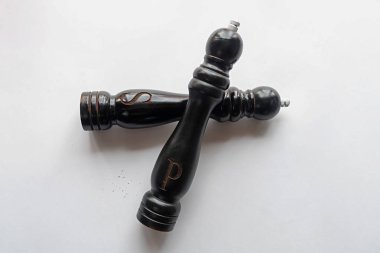 biber Çalkalayıcı ve tuz shaker