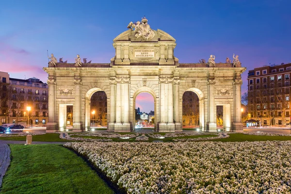 Alcala Deur Puerta Alcala Een Van Oude Deuren Van Madrid — Stockfoto