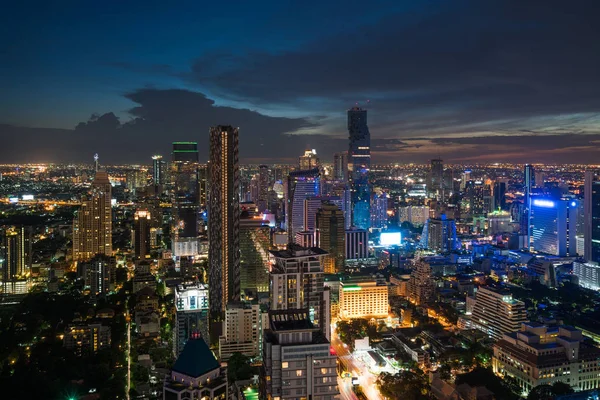 Nowoczesny Budynek Dzielnicy Biznesowej Bangkoku Bangkok City Skyline Nocy Tajlandia — Zdjęcie stockowe