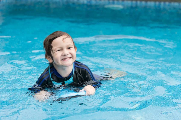 Boy Playing Outdoor Swimming Pool Kids Practicing Swim Foam Pad — Stock Photo, Image