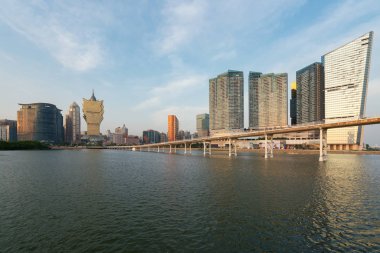 Macau (Makao), Çin görüntüsü. Gökdelen otel ve casino şehir merkezinde Macau (Makao, Bina).