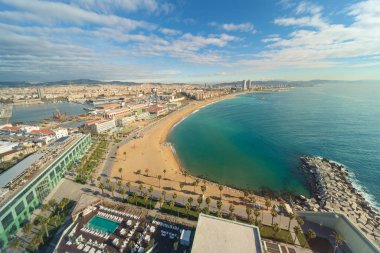 Hava görünümünde yaz günü boyunca sahil Barcelona, İspanya Barcelona Beach. Akdeniz İspanya.
