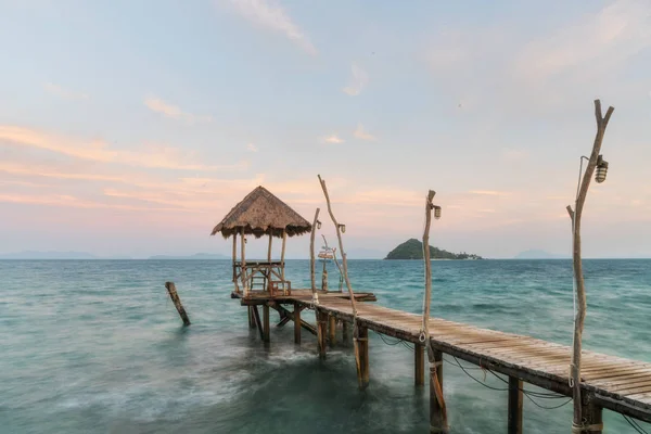 Dřevěné Molo Chata Phuketu Thajsko Léto Cestování Dovolené Prázdninové Koncepce — Stock fotografie