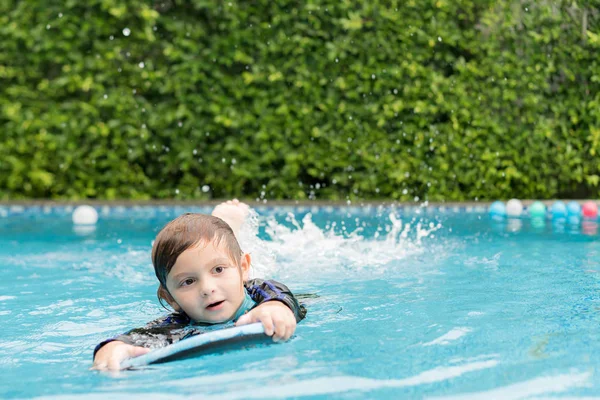 Boy Playing Outdoor Swimming Pool Kids Practicing Swim Foam Pad — Stock Photo, Image