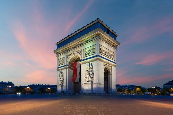 Arco Del Triunfo París Campos Elíseos Con Una Gran Bandera — Foto de Stock