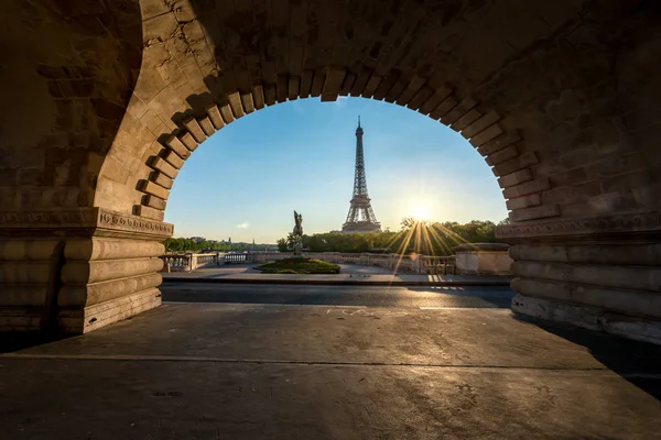 Zonsopgang Eiffeltoren Parijs Frankrijk Eiffeltoren Een Beroemde Plek Parijs Frankrijk — Stockfoto
