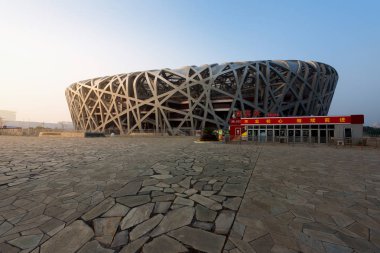 Beijing, Çin - 20 Ekim 2017: Kuş yuvası gün zaman. Kuş yuvası, Pekin, Çin için bir stadyumdur. 2008 Yaz Olimpiyat ve Paralimpik Oyunları boyunca kullanılmak üzere tasarlanmış.