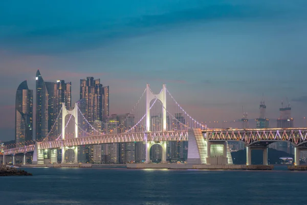 釜山广安大桥背景在釜山 — 图库照片