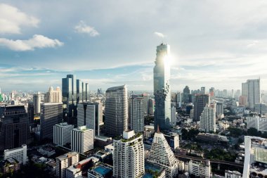 Modern binasında akşam, Tayland, Thailand, Bangkok iş bölgesinde, Bangkok şehir manzarası ile.