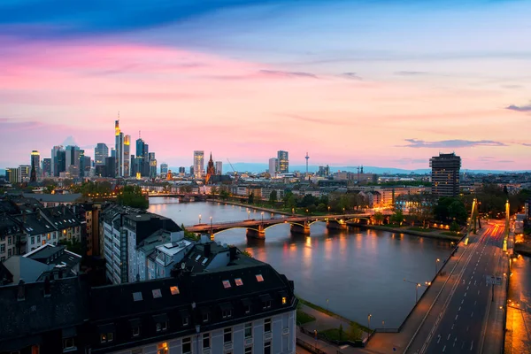 Cityscape image of Frankfurt am Main skyline during beautiful su — Stock Photo, Image