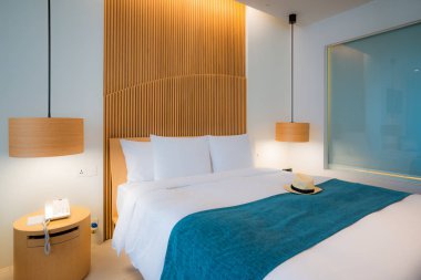 Modern yatak odası. Otelin güzel iç, ub ile daire