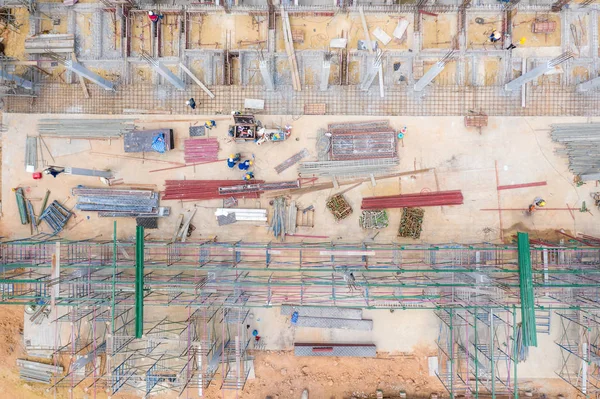 Konstrüktör inşaat işçisi bina grubunun havadan görünümü