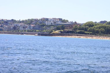 Dağlardaki güzel sahil