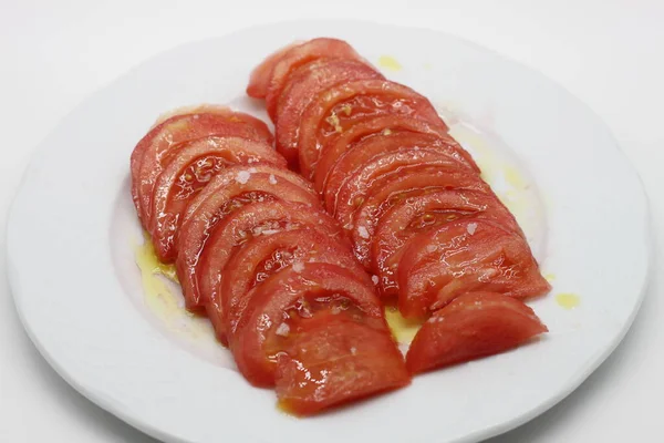 유기농 토마토를 껍질을 벗기고 올리브유와 — 스톡 사진