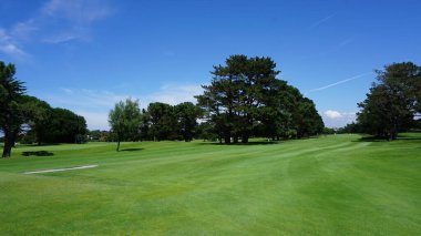 Parktaki golf sahası