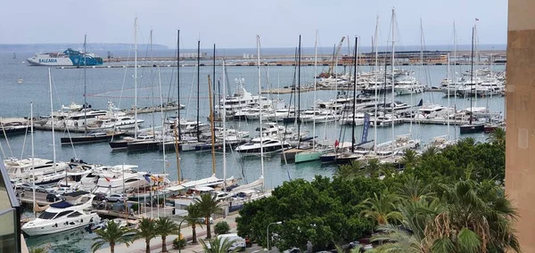 Palma Mallorca Hiszpania Sierpnia 2020 Widok Port Palma Mallorca Hotelu — Zdjęcie stockowe
