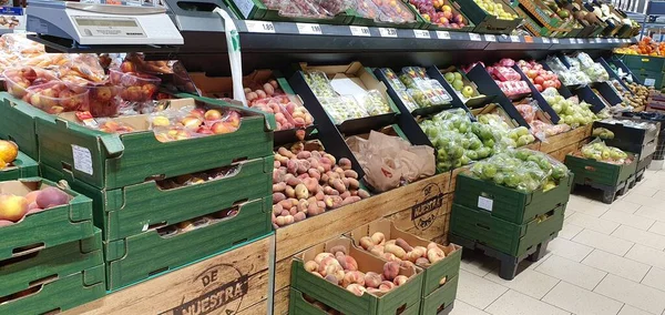 Świeże Warzywa Supermarkecie — Zdjęcie stockowe