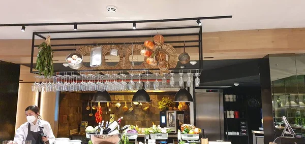 ドノスティア セバスティアン バスク地方 2020年9月3日 バスク地方の居心地の良い美食レストランは Covid 19コロナウイルスに適応しました — ストック写真