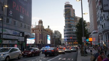 Madrid, İspanya, 7 Eylül 2020: Covid 19 salgını sırasında Madrid 'deki Gran Via manzarası