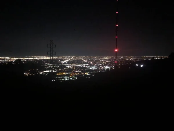 コロラド州のゴールデンマウンテンからの夜デンバーの風景 — ストック写真