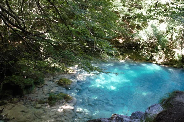 Paisagem Água Azul Cachoeira Natureza Nacedero Del Urederra Navarra Espanha — Fotografia de Stock