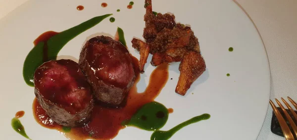 Longe Gibier Vin Rouge Dans Restaurant — Photo