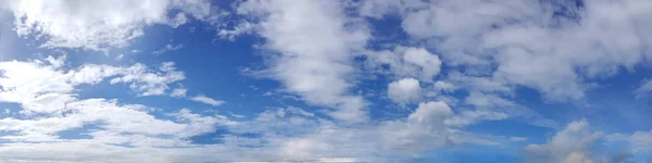 Cielo Panorámico Color Vibrante Con Nube Día Soleado Hermosa Nube — Foto de Stock
