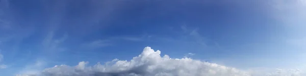 Cor Vibrante Céu Panorâmico Com Nuvem Dia Ensolarado Nuvem Cirro — Fotografia de Stock