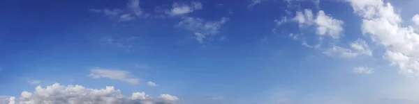 Ciel Panoramique Avec Nuage Par Une Journée Ensoleillée Beau Cirrus — Photo