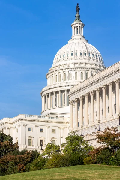 Das Hauptstadtgebäude Der Vereinigten Staaten Einem Sonnigen Tag Washington Usa — Stockfoto