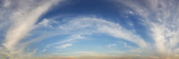 Céu Panorama Com Nuvem Dia Ensolarado Nuvem Cirro Bonita — Fotografia de Stock