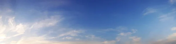 Cielo Panorámico Con Nube Día Soleado Hermosa Nube Cirros —  Fotos de Stock