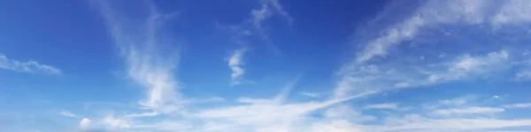 Ciel Panoramique Avec Nuage Par Une Journée Ensoleillée Beau Cirrus — Photo