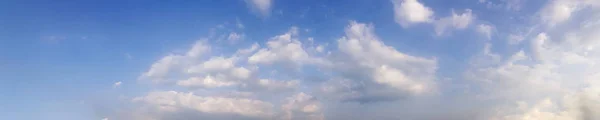 Cielo Panorámico Con Nube Día Soleado Hermosa Nube Cirros —  Fotos de Stock