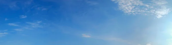 Cielo Panorámico Con Nube Día Soleado Hermosa Nube Cirros — Foto de Stock