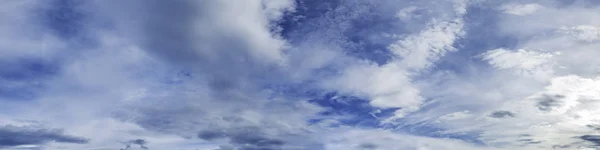 Cielo Panorámico Con Nube Día Soleado Imagen Panorámica —  Fotos de Stock